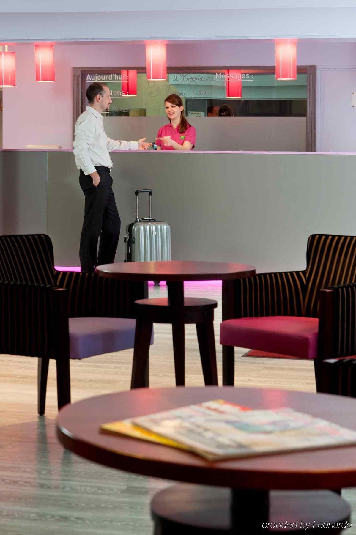 ホテル Ibis Styles Melun リュベル エクステリア 写真