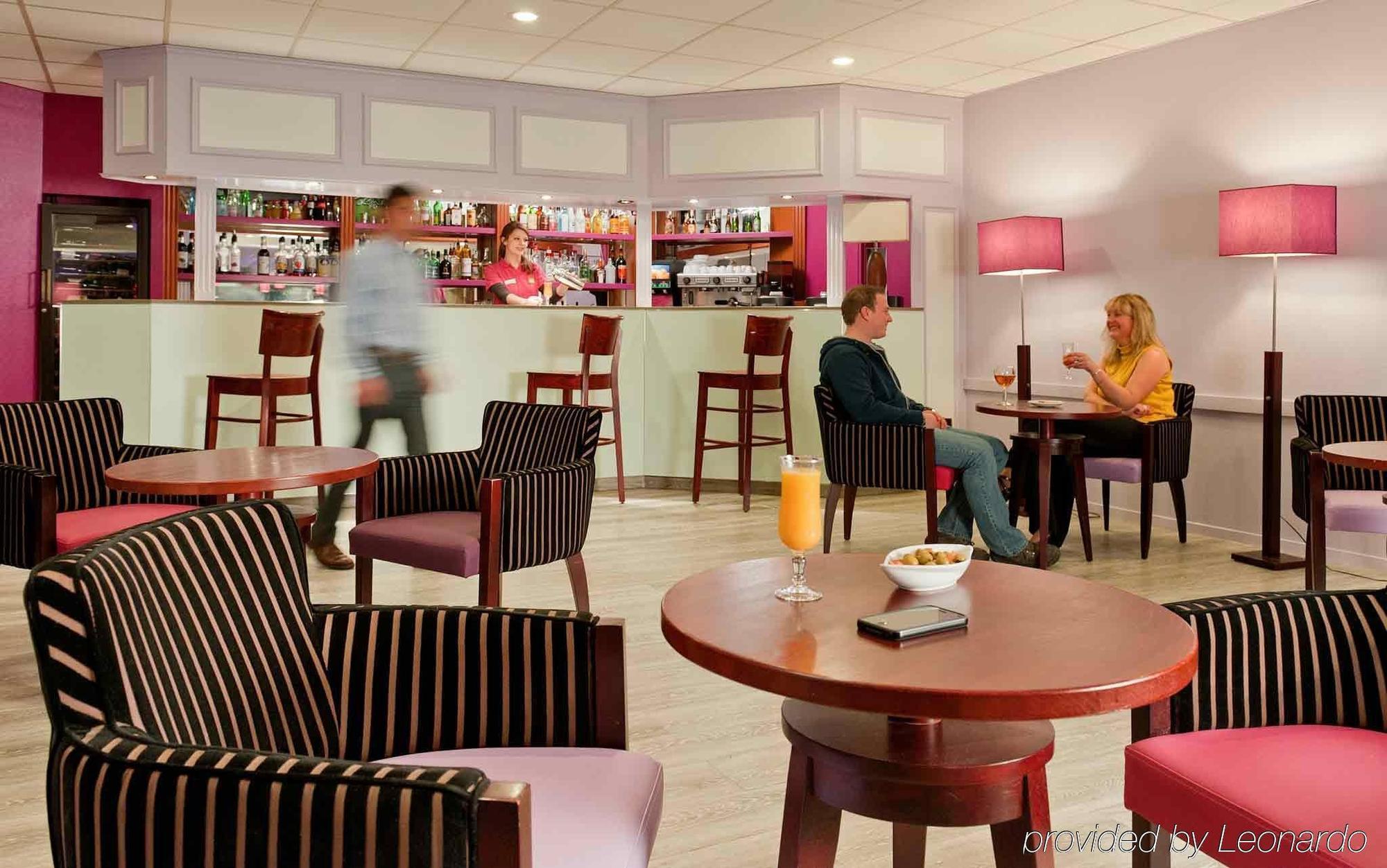 ホテル Ibis Styles Melun リュベル エクステリア 写真