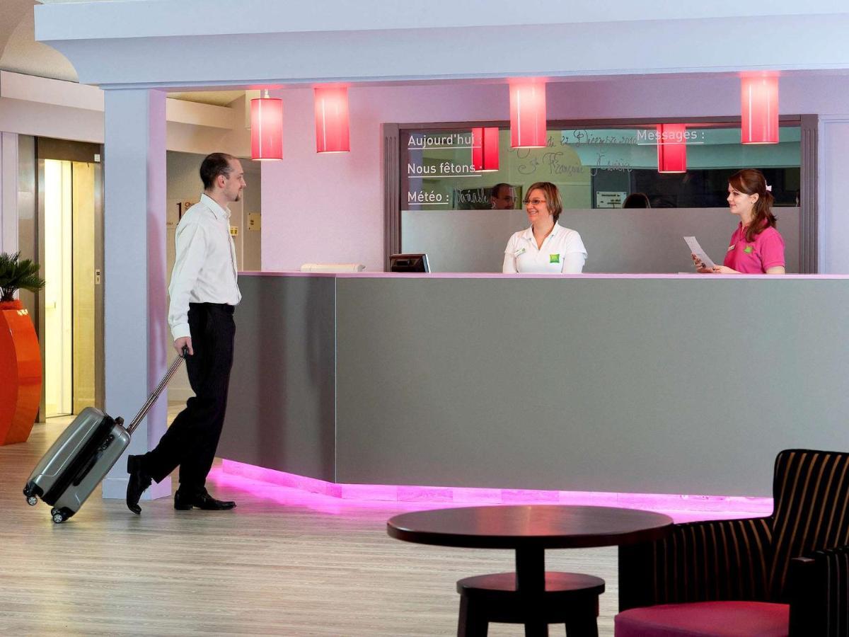 ホテル Ibis Styles Melun リュベル エクステリア 写真