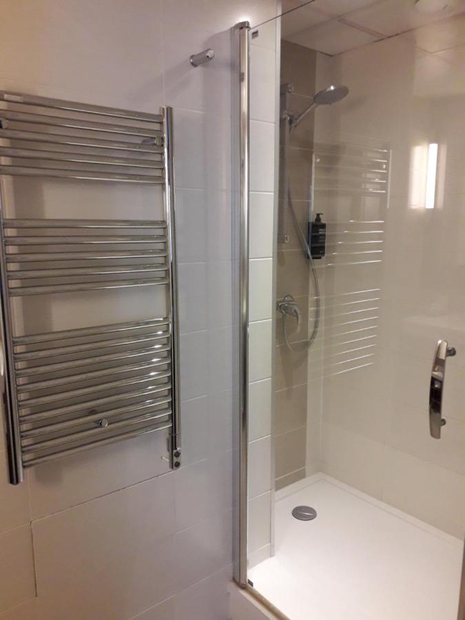 ホテル Ibis Styles Melun リュベル エクステリア 写真